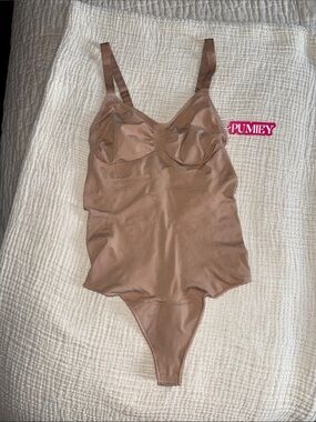 PUMIEY Nude/Tan Bodysuit with Scoop Neck